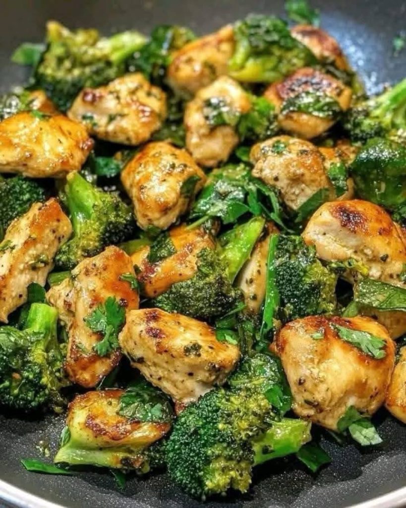 Garlic Chicken with Broccoli and Spinach recipe